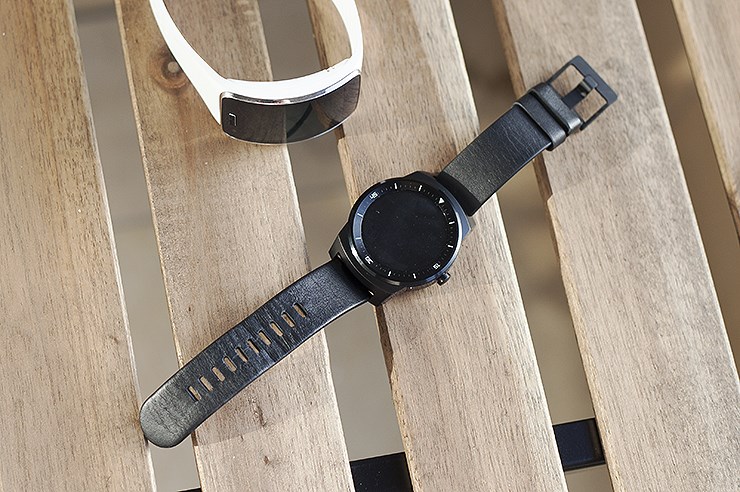 LG-G-Watch-R-smartwatch-pametan-sat-Android-Wear-recenzija-test-9.jpg